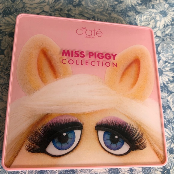 Ciate Miss Piggy Blush Quad Palette - Picture 3 of 6